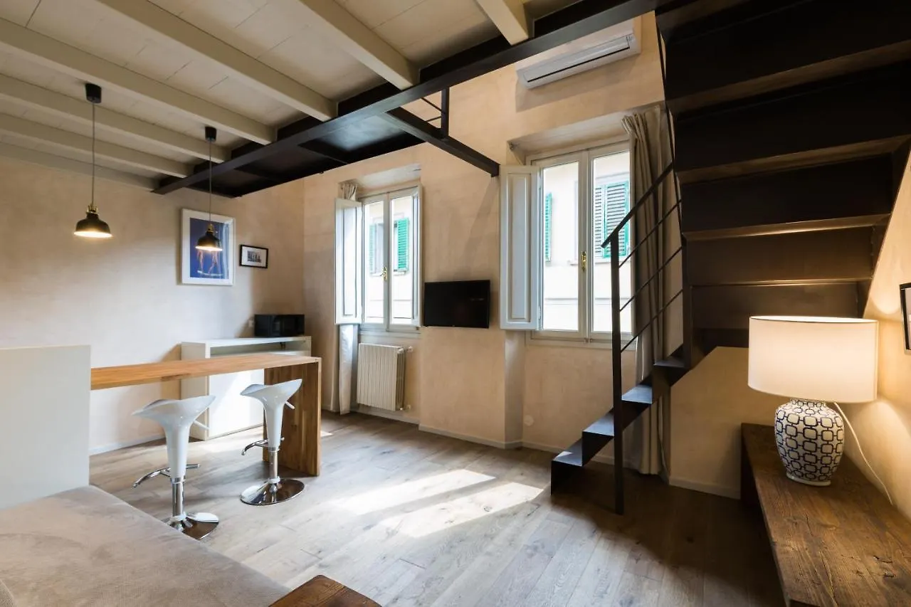 Florence Concierge-At The Cathedral Apartment